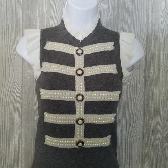 Twelve by Twelve Dress XS Gray Military Pearls Sleeveless - Picture 3 of 9